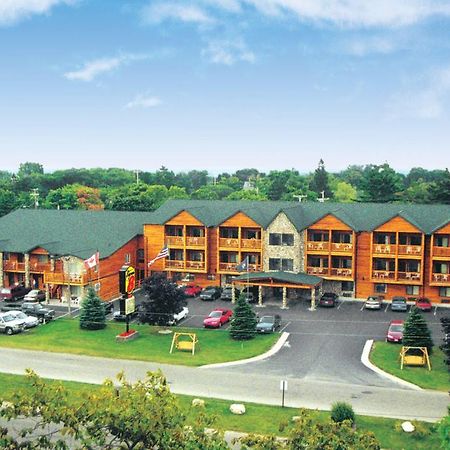 Super 8 By Wyndham Bridgeview Of Mackinaw City Eksteriør billede