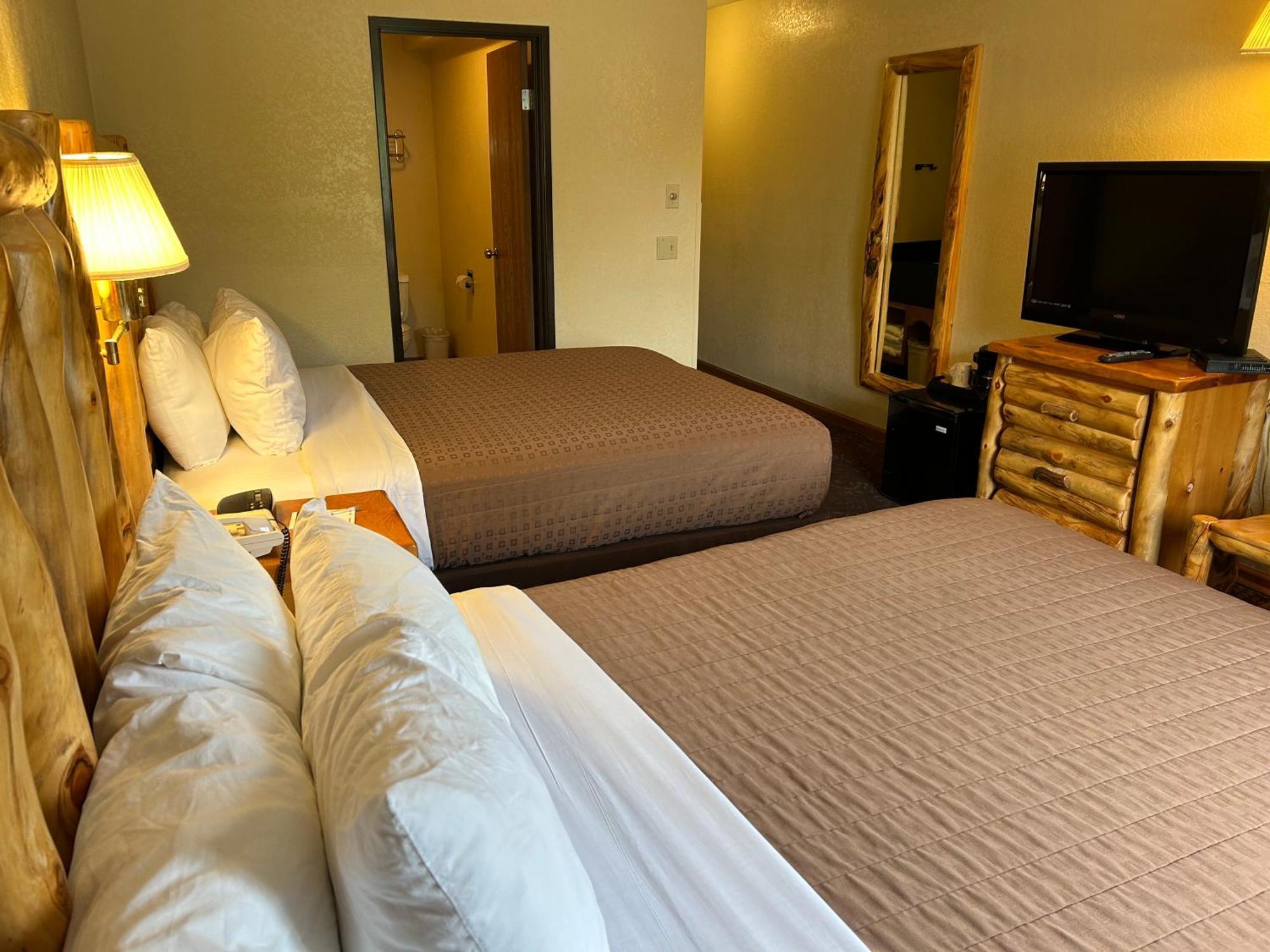 Super 8 By Wyndham Bridgeview Of Mackinaw City Eksteriør billede
